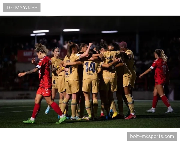 西班牙女足巴萨强势夺冠，再夺联赛冠军彰显统治力