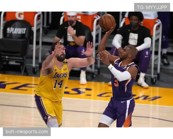 萨拉戈萨重组阵容迎战新赛季，球队结构调整引发关注